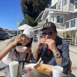 I live in Laguna Beach for 50 years and that was the best cheeseburger I've ever had.