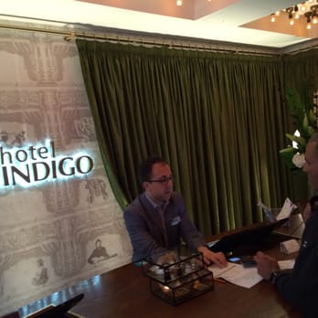 Hotel Indigo - Checking in - Hotels Near Me - London, XGL