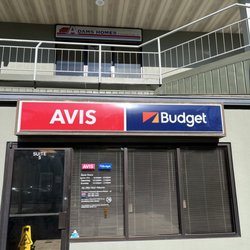 Avis - Front building