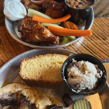 Edley's Bar-B-Que - Wings and Burnt Ends Platter - Barbeque Near Me - Nashville, Tennessee Edley's Bar-B-Que - Wings and Burnt Ends Platter - Barbeque Near Me - Nashville, Tennessee
