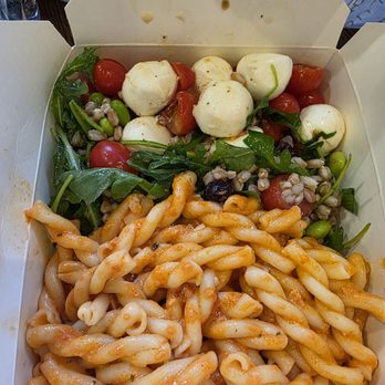 Deluca's Italian Deli - Gemeli, mozzarella with tomatoes and farro/barley arugula sides. - Italian Near Me - Glendale, California Deluca's Italian Deli - Gemeli, mozzarella with tomatoes and farro/barley arugula sides. - Italian Near Me - Glendale, California