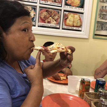 Amina Pizzeria - Pizza Near Me - Honolulu, Hawaii