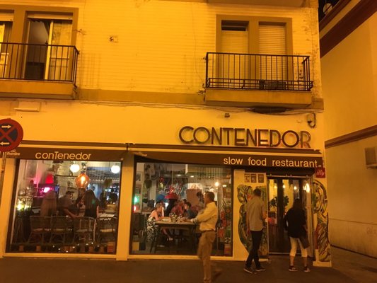 conTenedor by null