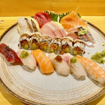Dozo Dozo - Sushi-Sashimi Combination - Sushi Bars Near Me - Woodbury, New York