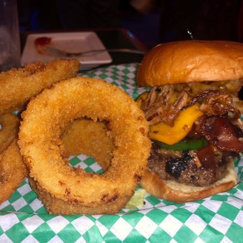 Casper's and Runyon's Nook - Dive Bars Near Me - Saint Paul, Minnesota