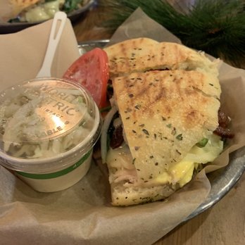 Nosh Restaurant and Cafè - Goldfinger with vinegar based cole slaw - Cafes Near Me - Springfield, Massachusetts