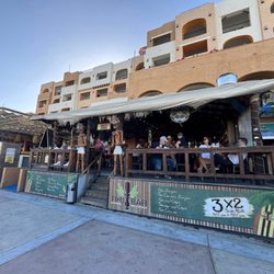 Tiki Bar - Outside Bar