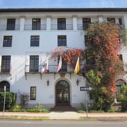 Exterior outside entrance of Santa Barbara Massage - Julia building - Santa Barbara, California Exterior outside entrance of Santa Barbara Massage - Julia building - Santa Barbara, California