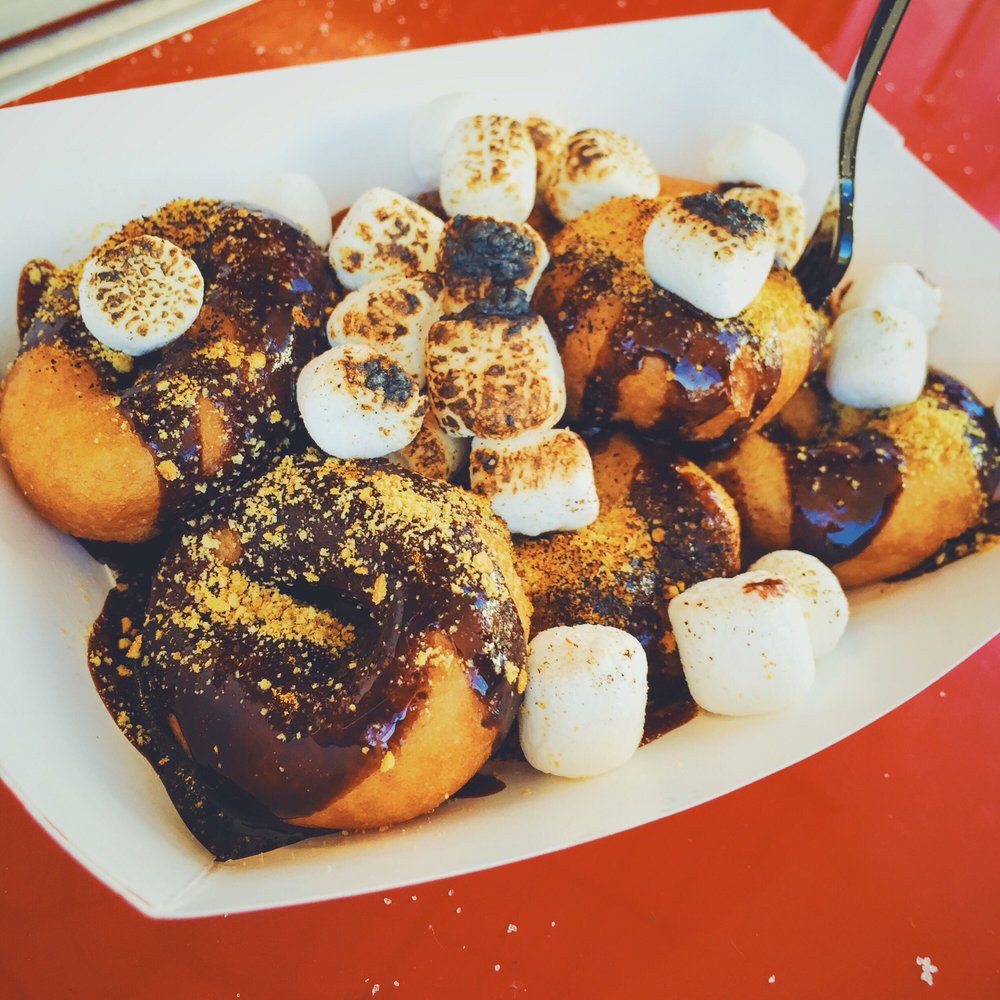 Itsy Bites Hot Mini Donuts - Mini snore donuts! - Desserts Near Me