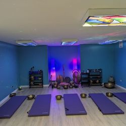 Group Sound Healing Class