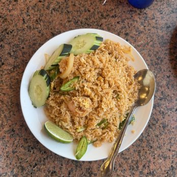 Tantawan Thai Kitchen - Chicken and Cashew / - Thai Near Me - Rosemead, California Tantawan Thai Kitchen - Chicken and Cashew / - Thai Near Me - Rosemead, California