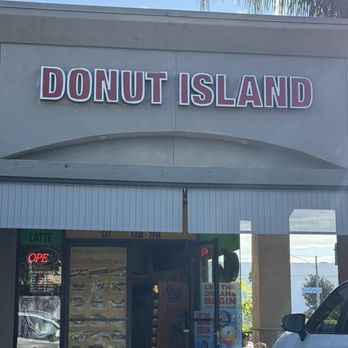 Donut Island - Bakeries Near Me - Long Beach, California