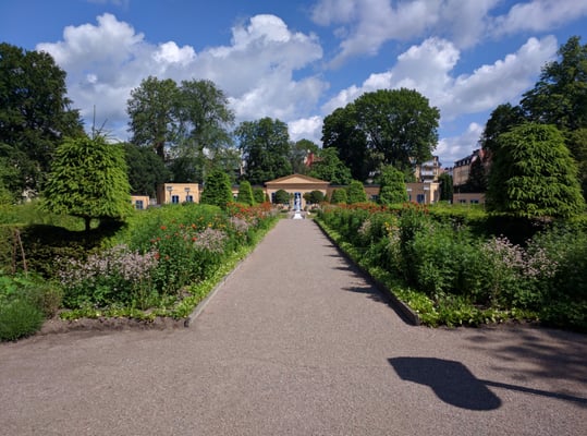 The Linnaeus Museum by null