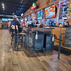Bud’s Rockin’ Country Bar And Grill