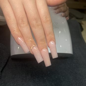 Grand Lux Nail Lounge - Straight ombré glitter set - Eyelash Service Near Me - Houston, Texas Grand Lux Nail Lounge - Straight ombré glitter set - Eyelash Service Near Me - Houston, Texas