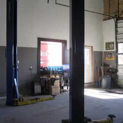 Bill's Brakes Plus - car lift