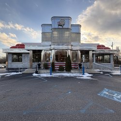 Spinning Wheel Diner - Exterior.