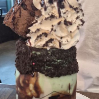 The Yard Milkshake Bar - Mint chocolate milkshake - Ice Cream & Frozen Yogurt Near Me - Vancouver, Washington The Yard Milkshake Bar - Mint chocolate milkshake - Ice Cream & Frozen Yogurt Near Me - Vancouver, Washington