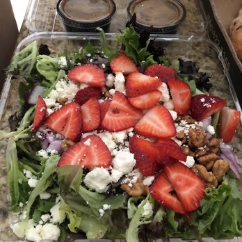TK's Pizza & Pasta - Strawberry Feta Salad (with walnuts, red onion and balsamic dressing) - Pizza Near Me - Tehachapi, California
