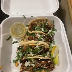 Taqueria Miguel - Carnitas and birria tacos