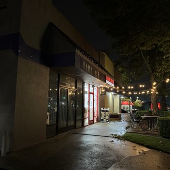 Banh Mi Mi - Juice Bars & Smoothies Near Me - Sacramento, California