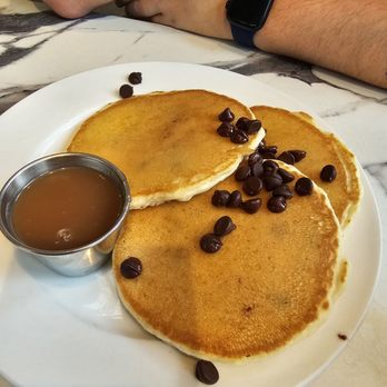 Zakes Cafe - New American Near Me - Fort Washington, Pennsylvania
