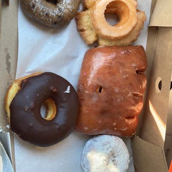 Randy's Donuts - Blueberry cake, glazed old fashioned, chocolate raised, bear claw, powdered sugar cake donuts - Donuts Near Me - Torrance, California Randy's Donuts - Blueberry cake, glazed old fashioned, chocolate raised, bear claw, powdered sugar cake donuts - Donuts Near Me - Torrance, California