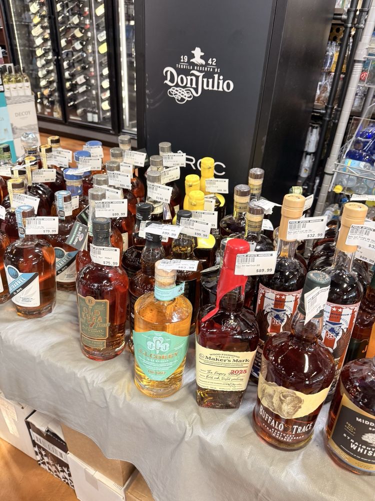 Pooler Spirits Warehouse Logo