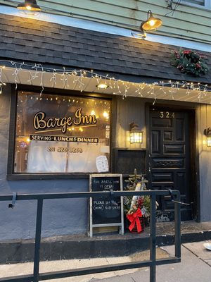 Barge Inn by null