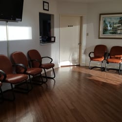 Pedram Kahen, DPM - Waiting Room