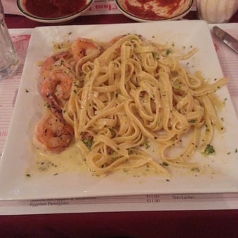 Desy's Clam Bar - Already moved around Shrimp Alfredo. You can see the two types of sauce that comes with it sweet, and spicey. - Seafood Near Me - Brooklyn, New York