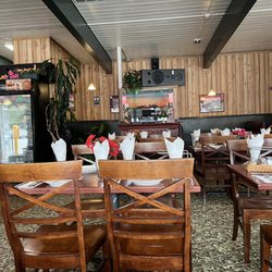 Kebella's Pizza & Pasta - Dining room