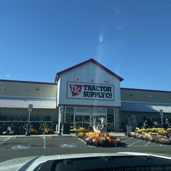 Tractor Supply - Front