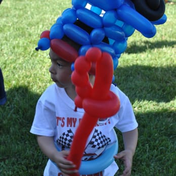 Balloon Twisting With Lien - Party & Event Planning Near Me