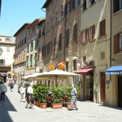 Pasticceria Migliorini - Look for the Illy sign!