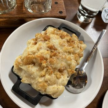 Newport Vineyards - Mac n cheese - Wineries Near Me - Middletown, Rhode Island
