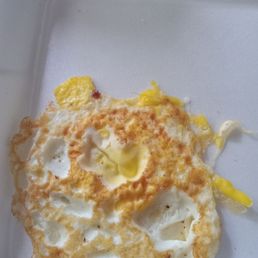 This was supposed to be 3 over medium eggs..1 over hard fried egg ..rubbery..