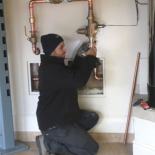 Slide of Demetri Plumbing and Heating