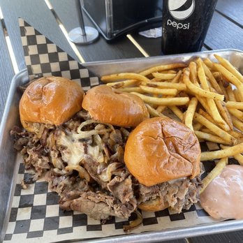 Chiefs Brew House - Tri rip sliders. No fork. Lookin' like dog food. - Barbeque Near Me - Coburg, Oregon Chiefs Brew House - Tri rip sliders. No fork. Lookin' like dog food. - Barbeque Near Me - Coburg, Oregon