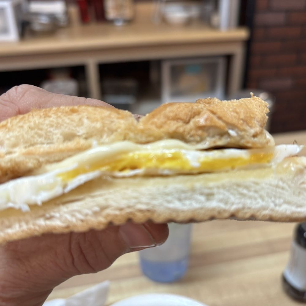 Chez Ben Diner - Egg sandwich w Swiss cheese - Diners Near Me - Manchester, Connecticut
