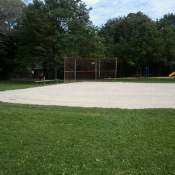 Gwendolen Park - Parks Near Me - North York, Ontario
