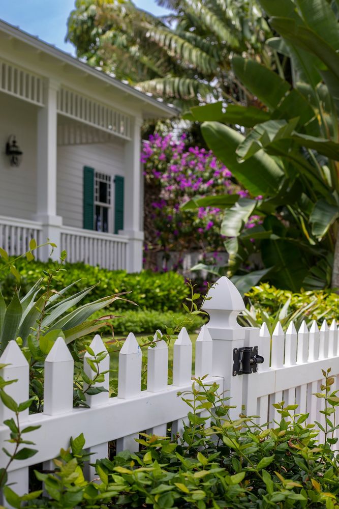 TRACY MONTGOMERY BOCA GRANDE REAL ESTATE 420 E Railroad Ave, Boca