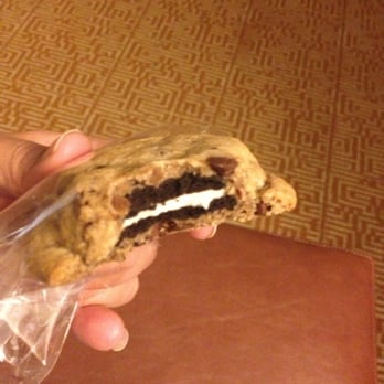 Bakeshop - Oreo cookie blanket..closer view - Desserts Near Me - Arlington, Virginia