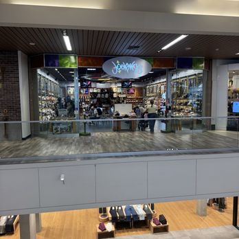 Journeys - Shoe Stores Near Me - Carlsbad, California Journeys - Shoe Stores Near Me - Carlsbad, California