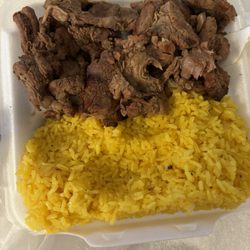 Mi Bandera Supermarket - I ordered the steak dinner, I received a plate of dried up meet. Not happy after spending almost 30 with the delivery tip.
