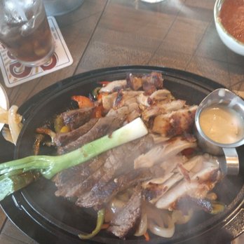Ancho & Agave - Steak and chicken fajitas - Mexican Near Me - Bloomington, Illinois