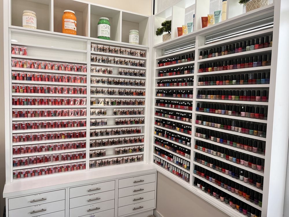 WONDERFUL NAILS & SPA Updated September 2024 19 Photos & 15 Reviews 39 W Aylesbury Rd