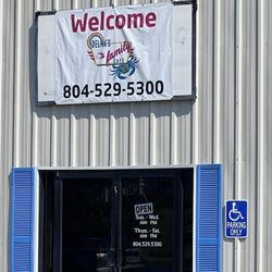 Delma's Family Cafe - Front door