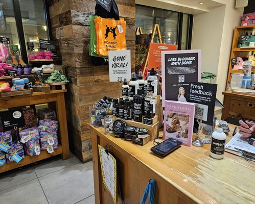 Lush Cosmetics Harbor East by null