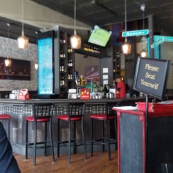 H D Tony's - Bar area